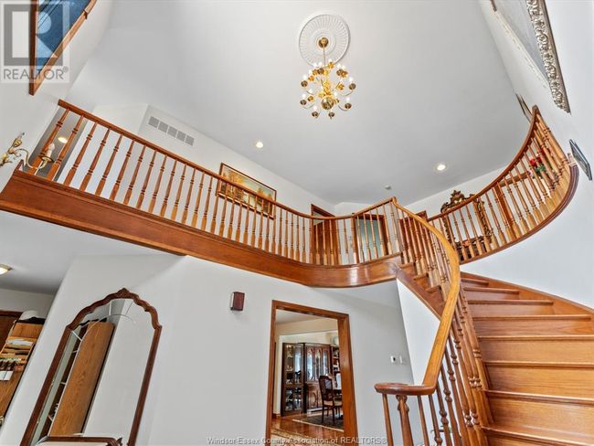 315 Majestic Dr, House other with 4 bedrooms, 4 bathrooms and null parking in Tecumseh ON | Image 7