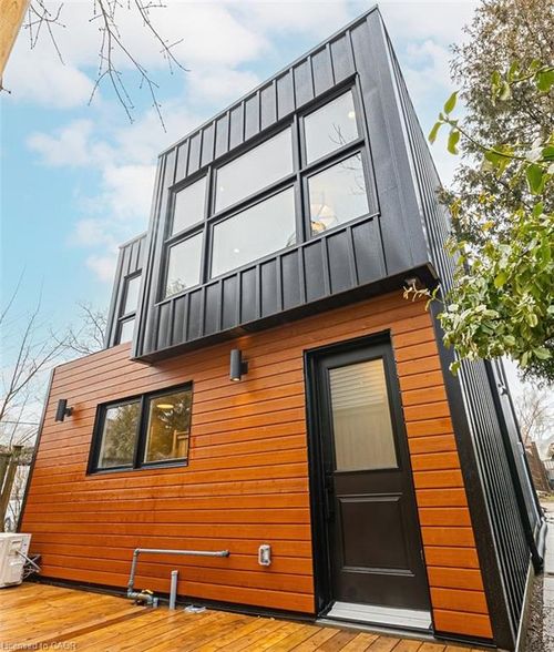 laneway-58 E 24th St, Hamilton, ON, L8V2X7 | Card Image
