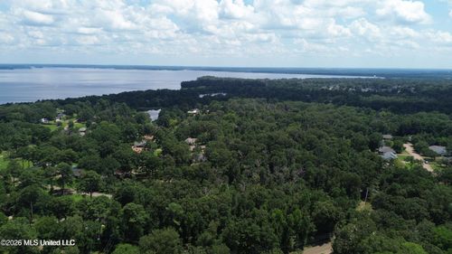 275 Kiowa Drive, Madison, MS, 39110 | Card Image