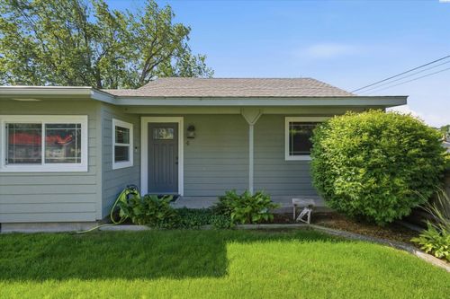 4 E 23rd Ave, Kennewick, WA, 99337-5501 | Card Image