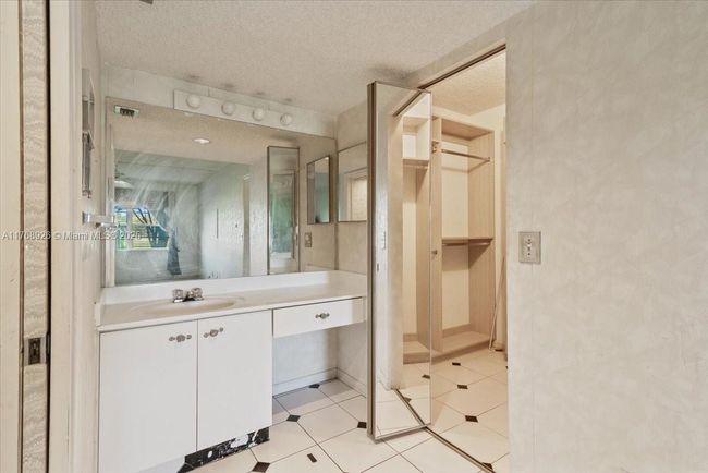 APT-101F - 12701 Sw 13 Th St, Condo with 2 bedrooms, 2 bathrooms and null parking in Pembroke Pines FL | Image 24
