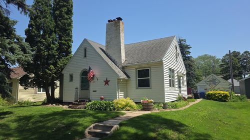 160 N Central Ave, Hartley, IA, 51346-1142 | Card Image