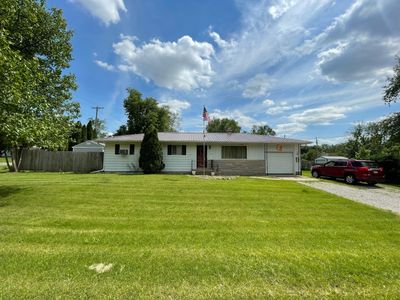 209 Green Street, House other with 3 bedrooms, 1 bathrooms and 2 parking in Rossville IL | Image 2