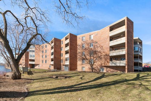 apt-402-329 Geneva Ave N, Oakdale, MN, 55128-6418 | Card Image