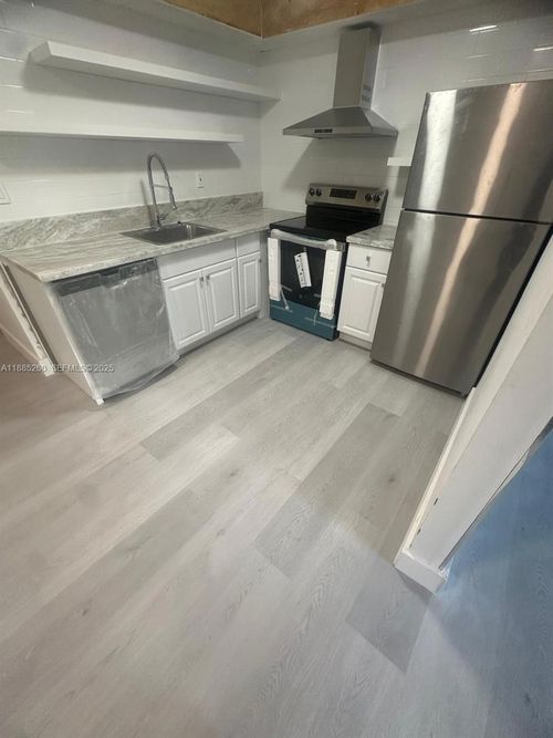 15-1120 102nd St, Bay Harbor Islands, FL, 33154-1266 | Card Image