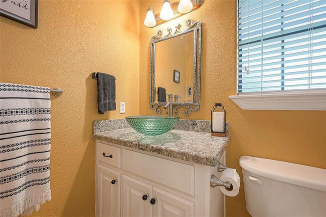 Guest Full Bath | Image 23