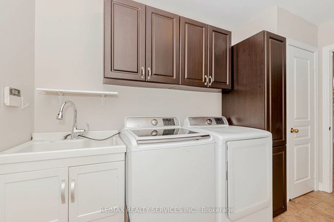 33 Leparc Rd, House other with 7 bedrooms, 5 bathrooms and 5 parking in Brampton ON | Image 23