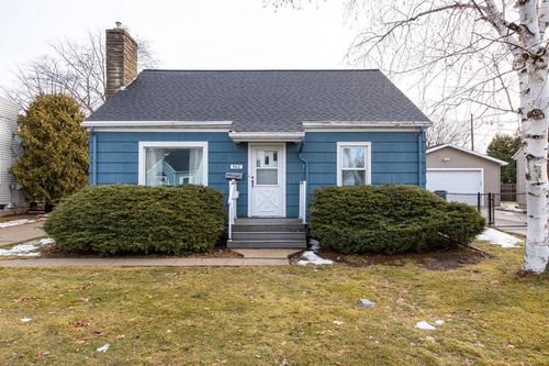 962 Higgins Avenue, NEENAH, WI, 54956 | Card Image