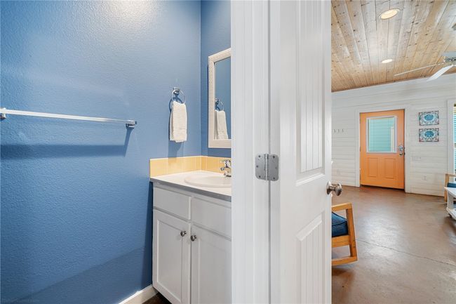 202 - 2120 S 11 Th St, Townhouse with 3 bedrooms, 3 bathrooms and null parking in Port Aransas TX | Image 10