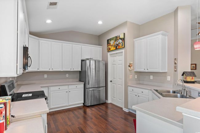 904 Metherton Ct, House other with 3 bedrooms, 2 bathrooms and 4 parking in Myrtle Beach SC | Image 4