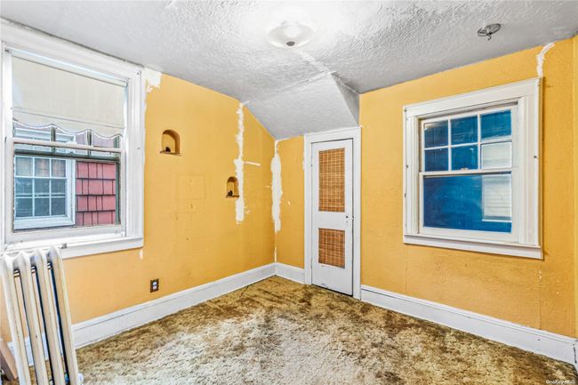164-30 77 Th Rd, House other with 2 bedrooms, 1 bathrooms and null parking in Fresh Meadows NY | Image 15