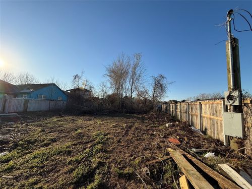 1703 Avenue C, Fresno, TX, 77545-8403 | Card Image