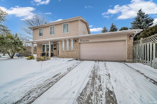 2 Liebeck Cres, Unionville, ON, L3R1Y5 | Card Image