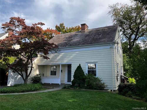 146 Webster Rd, Scarsdale, NY, 10583-5817 | Card Image