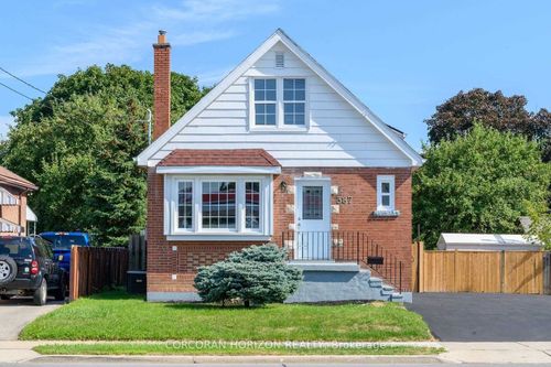 387 Upper Gage Ave, Hamilton, ON, L8V4H8 | Card Image