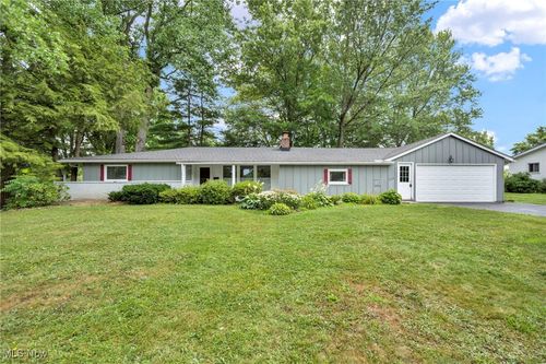 7523 Chillicothe Rd, Mentor, OH, 44060-7007 | Card Image