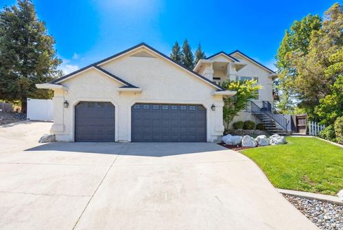 1030 Tulare Ct, Redding, CA, 96003-5200 | Card Image