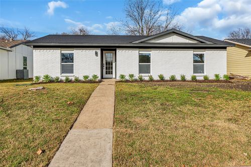 913 Roaming Road Drive, Allen, TX, 75002 | Card Image