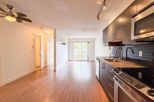 302-1533 E 8th Avenue, Vancouver, BC, V5N0A4 | Card Image