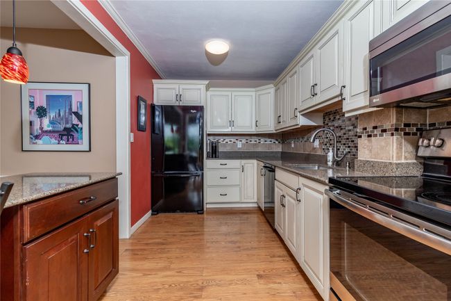 UNIT-604 - 3663 Grand Ave, Condo with 2 bedrooms, 2 bathrooms and null parking in Des Moines IA | Image 5