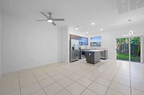 2739 Se 17th St, Homestead, FL, 33035-2624 | Card Image