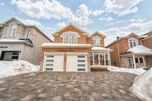 9 Mockingbird Dr, Richmond Hill, ON, L4E4L7 | Card Image