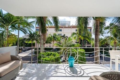 3e-455 Australian Avenue, Palm Beach, FL, 33480 | Card Image