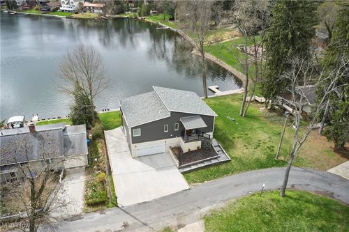 810 Point Dr, Coventry Township, OH, 44319-2127 | Card Image