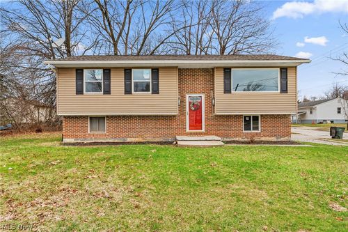 1927 Case St, Twinsburg, OH, 44087-2014 | Card Image