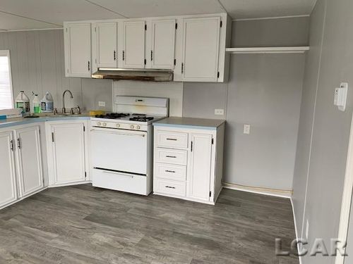 3180 N Adrian Hwy, Adrian, MI, 49221-1174 | Card Image