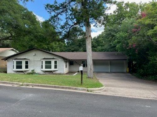 9609 Brookwood Cir, Woodway, TX, 76712-3216 | Card Image