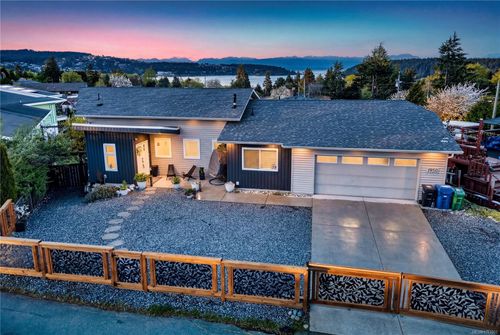 1950 Estevan Rd, Nanaimo, BC, V9S3Z2 | Card Image