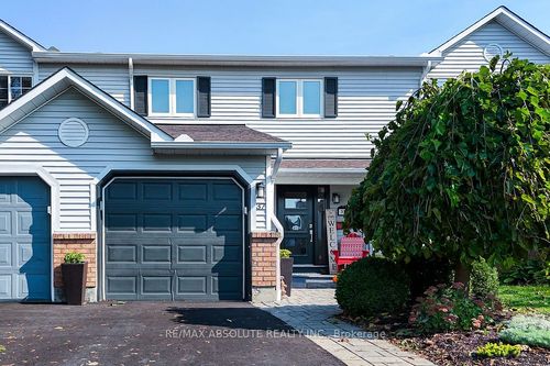 37 Randall James Dr, Stittsville, ON, K2S1L9 | Card Image