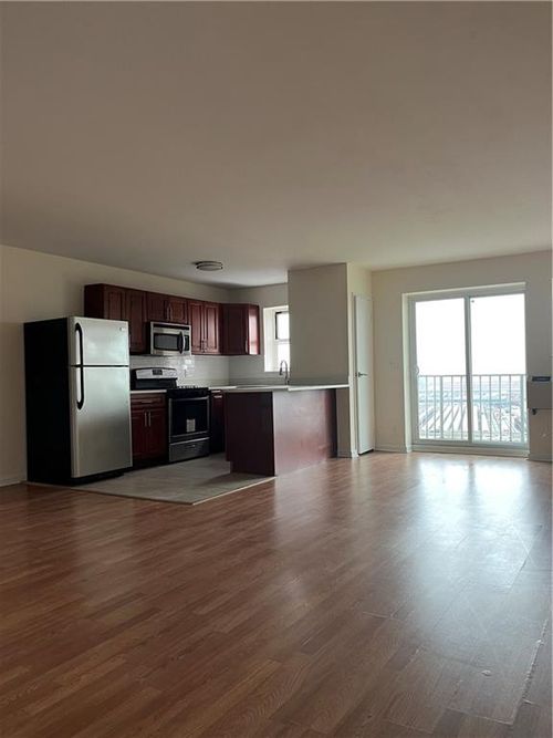 10r-2955 Shell Road, Brooklyn, NY, 11224 | Card Image
