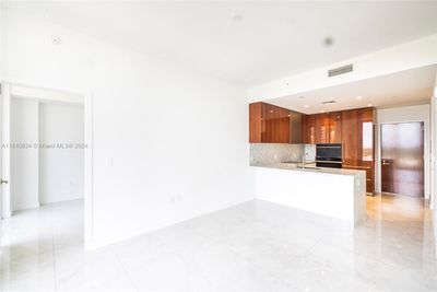 1705 - 2678 Tigertail, Condo with 2 bedrooms, 2 bathrooms and null parking in Coconut Grove FL | Image 1