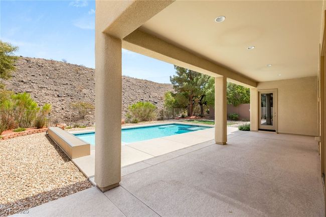 17 Morninglow Pass, House other with 4 bedrooms, 4 bathrooms and null parking in Henderson NV | Image 42