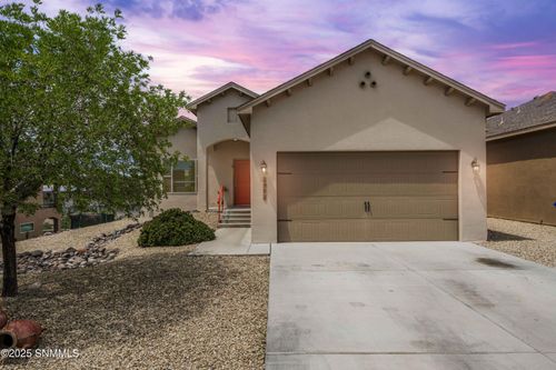 2993 Escenico Ct, Las Cruces, NM, 88012-7581 | Card Image