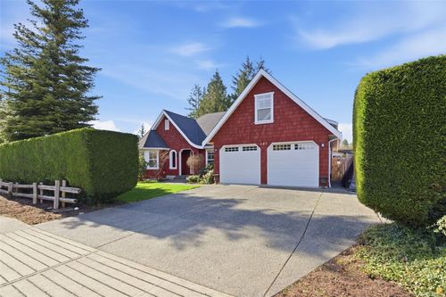 647 Temple St, Parksville, BC, V9P1B4 | Card Image