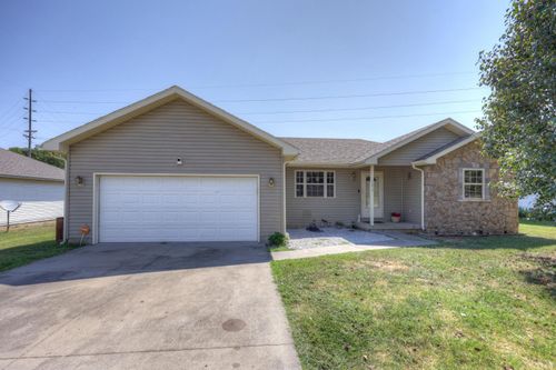 1610 Sophia St, Carthage, MO, 64836-2914 | Card Image