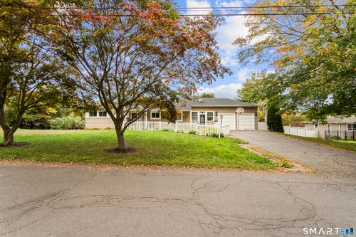 5 Arden Rd, Trumbull, CT, 06611-4434 | Card Image