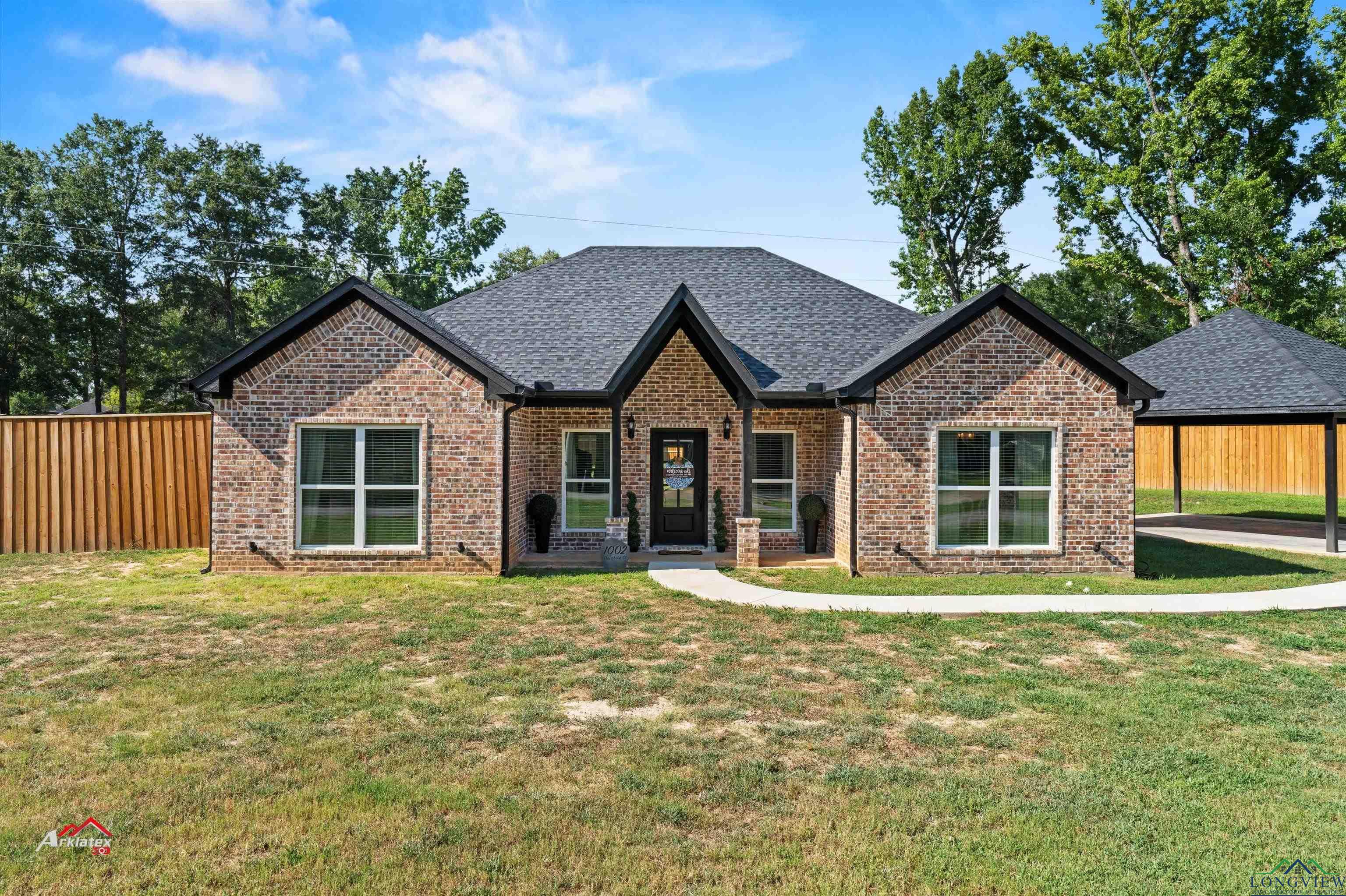 Ouichita St, Carthage, TX 75633