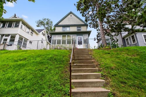 816 Edmund Ave, Saint Paul, MN, 55104-2580 | Card Image