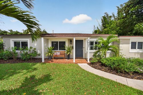2627 Ne 10th Avenue, Wilton Manors, FL, 33334 | Card Image