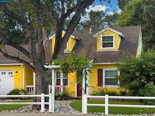 4118 Cobblestone Dr, Concord, CA, 94521 | Card Image