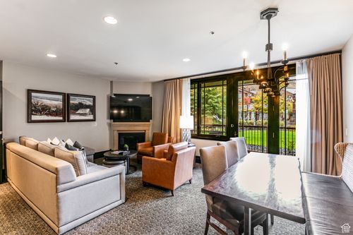 4137-2100 Frostwood Blvd, Park City, UT, 84098-6522 | Card Image