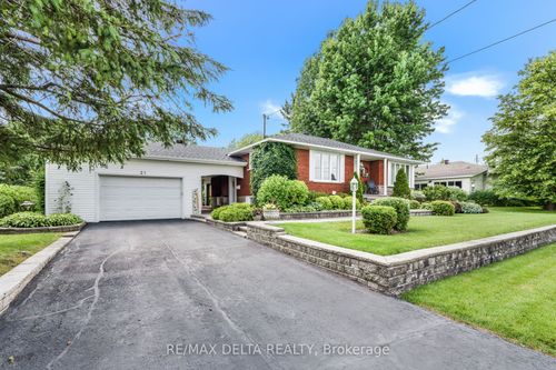 21 Lamoureux St, Saint Isidore, ON, K0C2B0 | Card Image