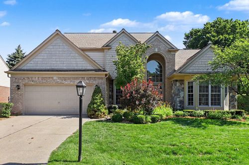 39728 Dun Rovin Dr, Northville, MI, 48168-3478 | Card Image