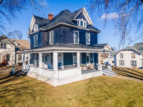 118 W Chestnut St, Lake City, MN, 55041-1510 | Card Image
