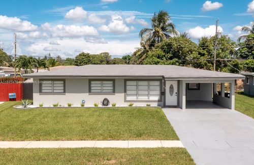 521 W Evanston Cir, Fort Lauderdale, FL, 33312-1816 | Card Image