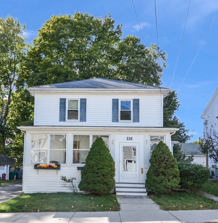 Walnut Ave, Norwood, MA 02062